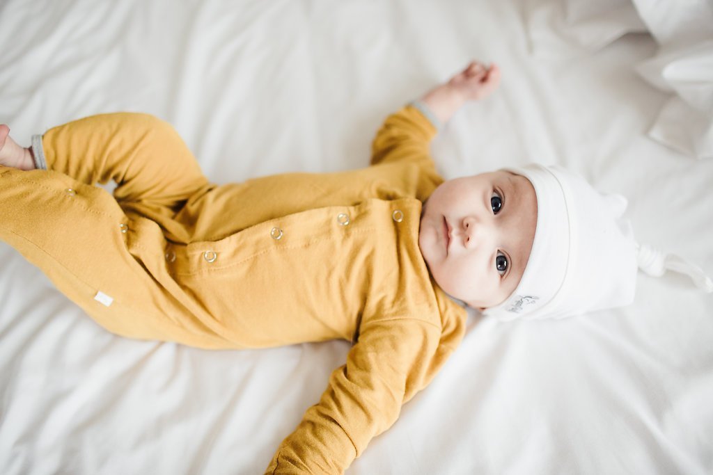 Copper Pearl Newborn Top Knot Hat - Dove