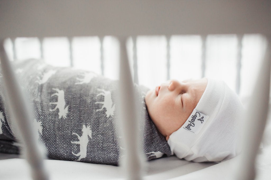 Copper Pearl Newborn Top Knot Hat - Dove